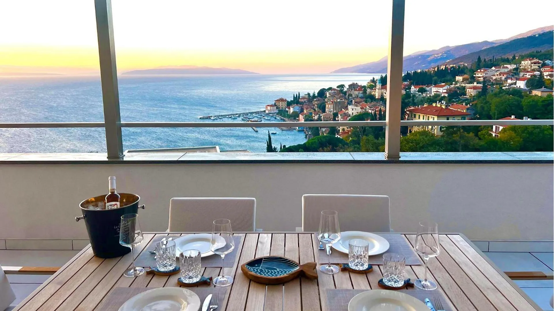 Stunning Home In Opatija With House Sea View Prázdninový dům
